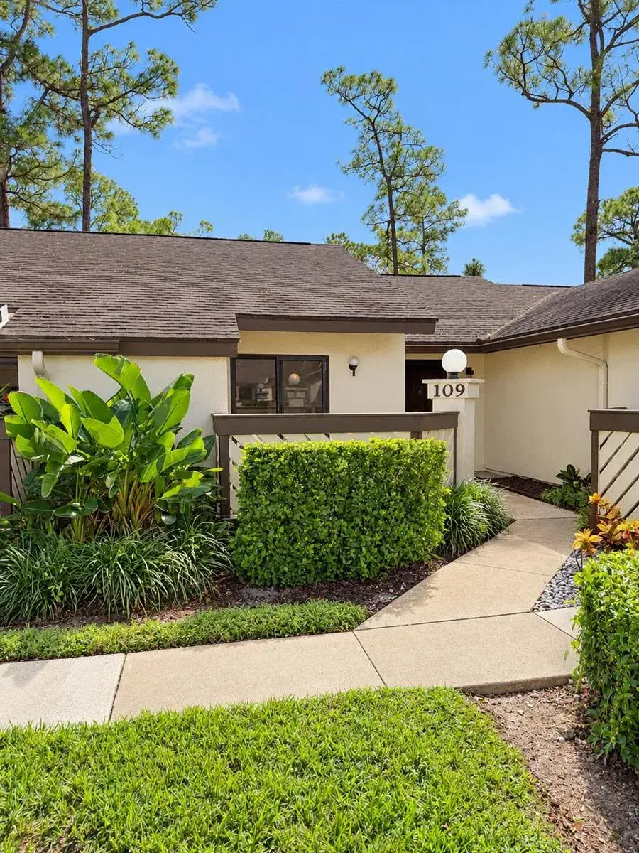 109 Roselle Court, Royal Palm Beach FL 33411