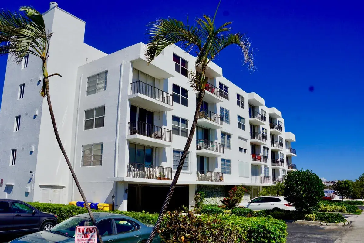 301 Croton Avenue # 406, Lantana FL 33462
