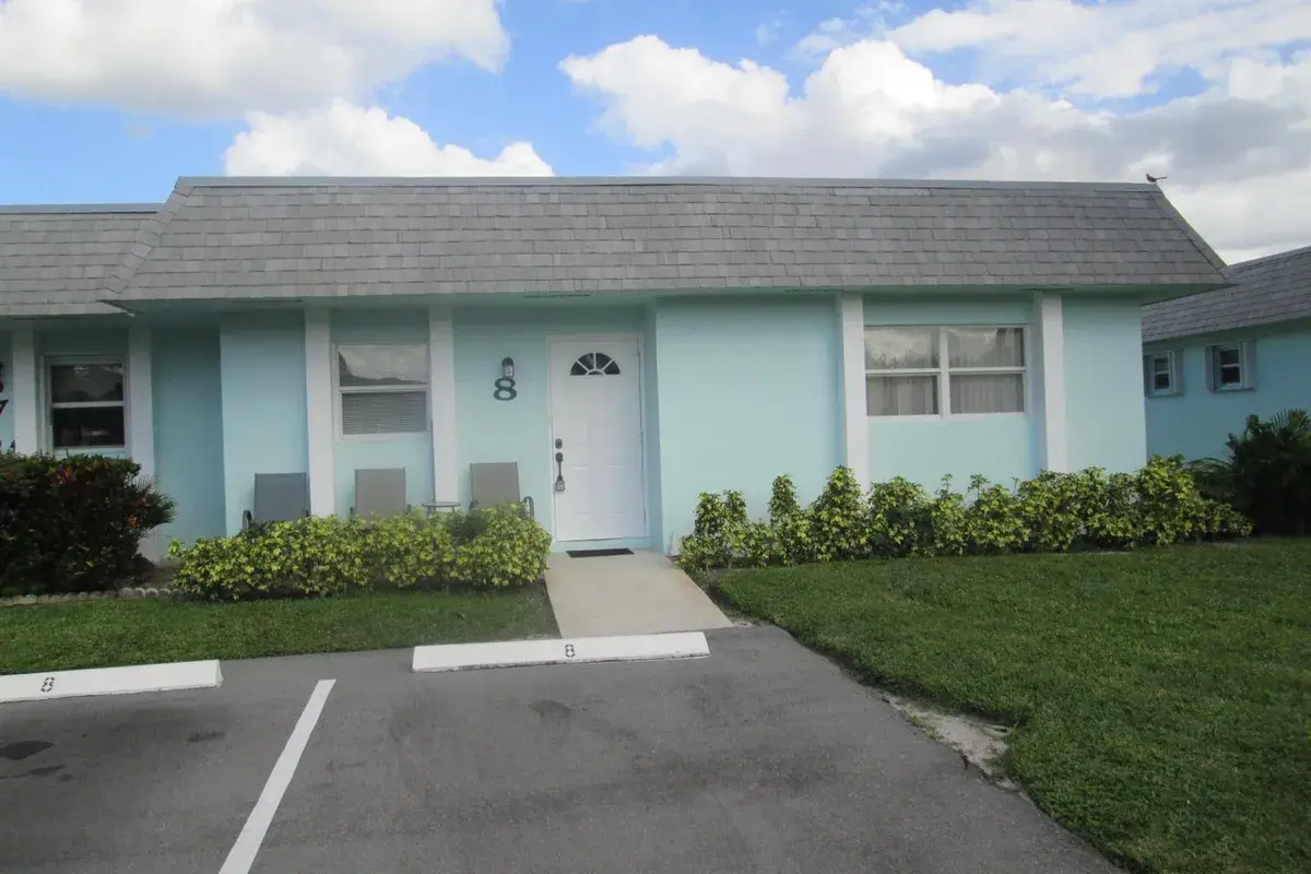 2638 GATELY E # 8, West Palm Beach FL 33415