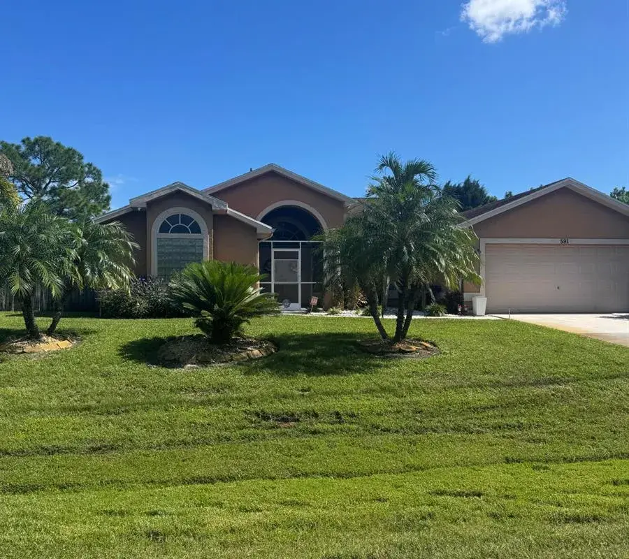 591 NW GRENADA Street, Port St. Lucie FL 34983