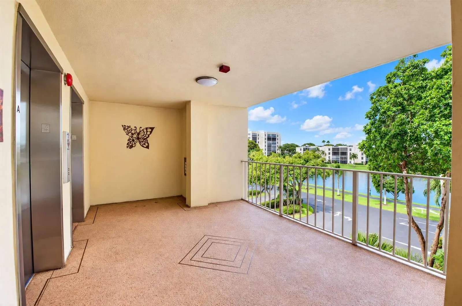 7260 KINGHURST Drive # 404, Delray Beach FL 33446