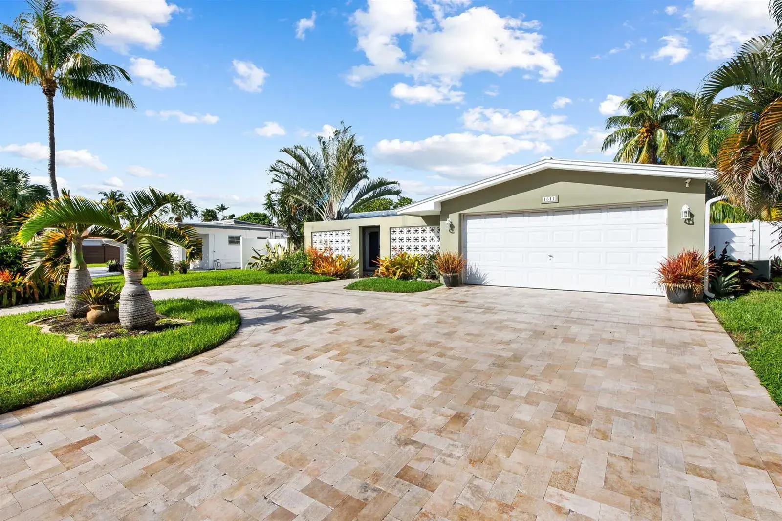 1611 SW 3RD Avenue, Pompano Beach FL 33060