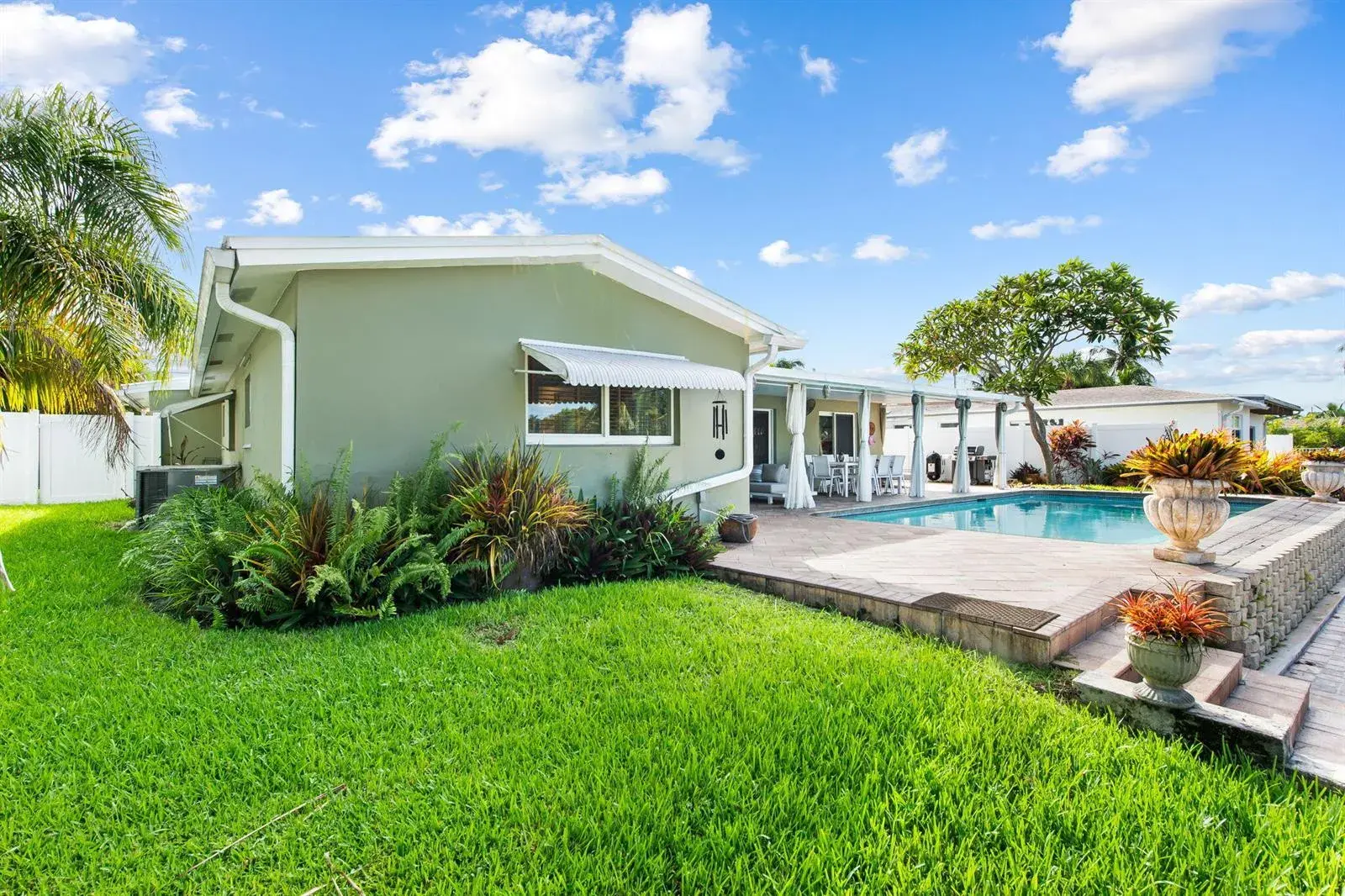 1611 SW 3RD Avenue, Pompano Beach FL 33060