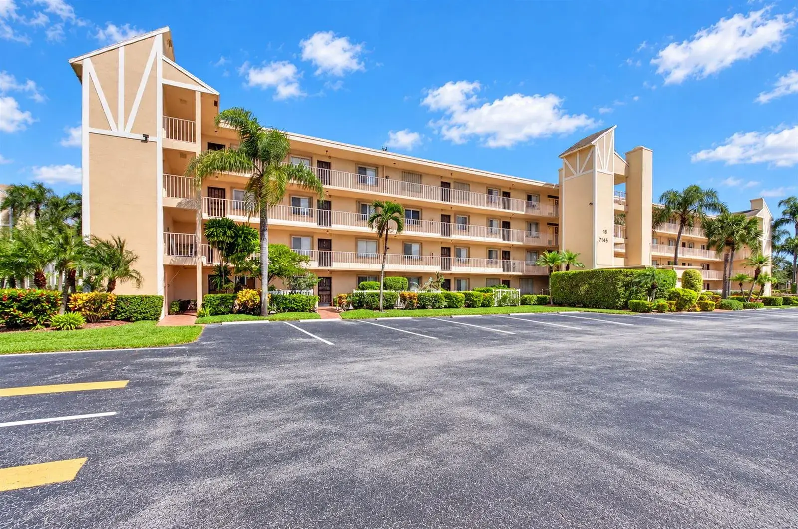 7145 HUNTINGTON Lane # 408, Delray Beach FL 33446