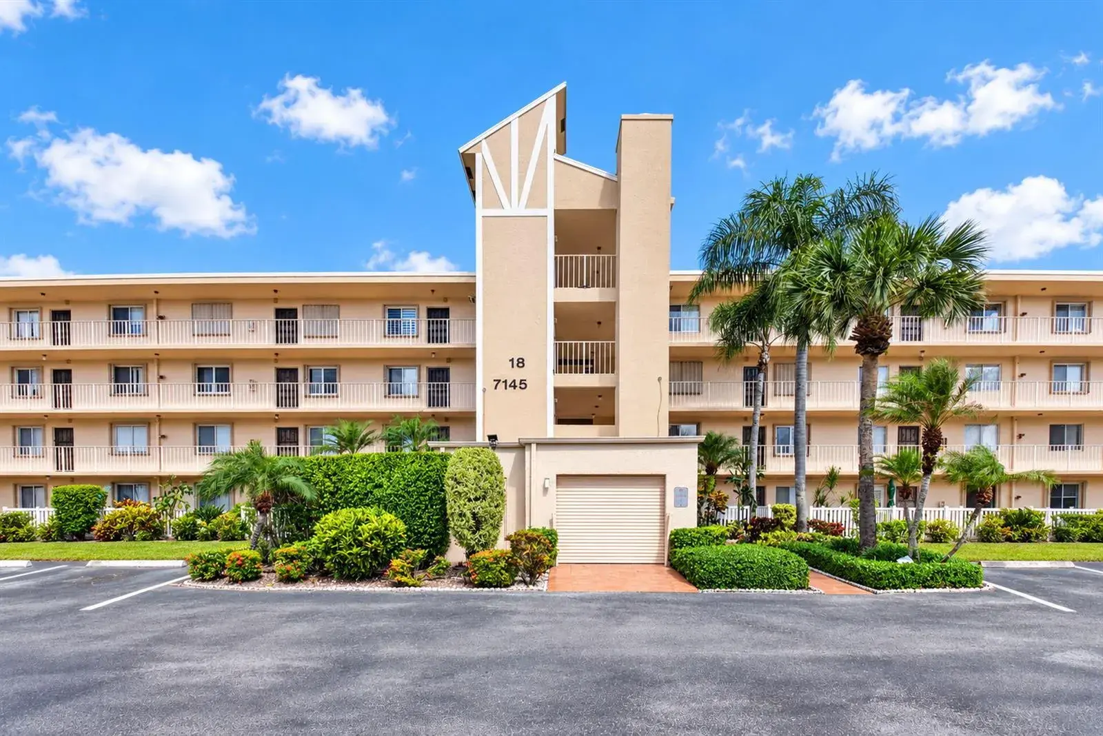 7145 HUNTINGTON Lane # 408, Delray Beach FL 33446