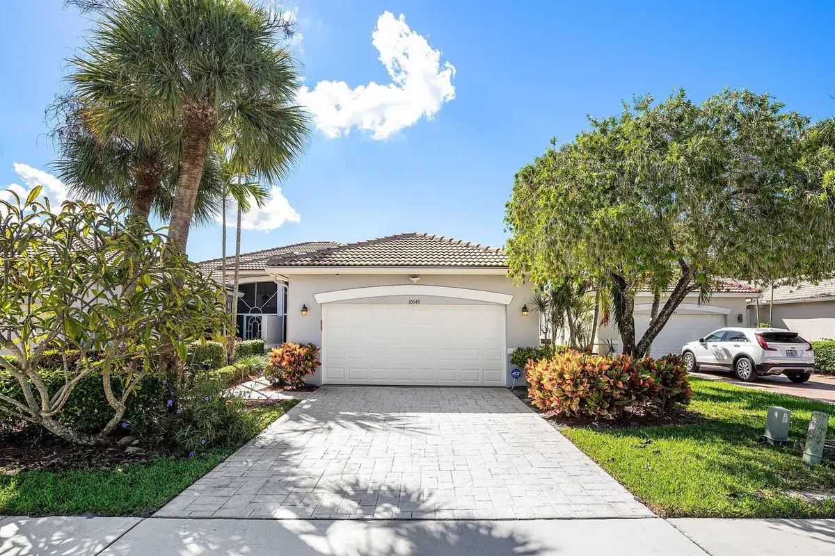10649 Royal Caribbean Circle, Boynton Beach FL 33437