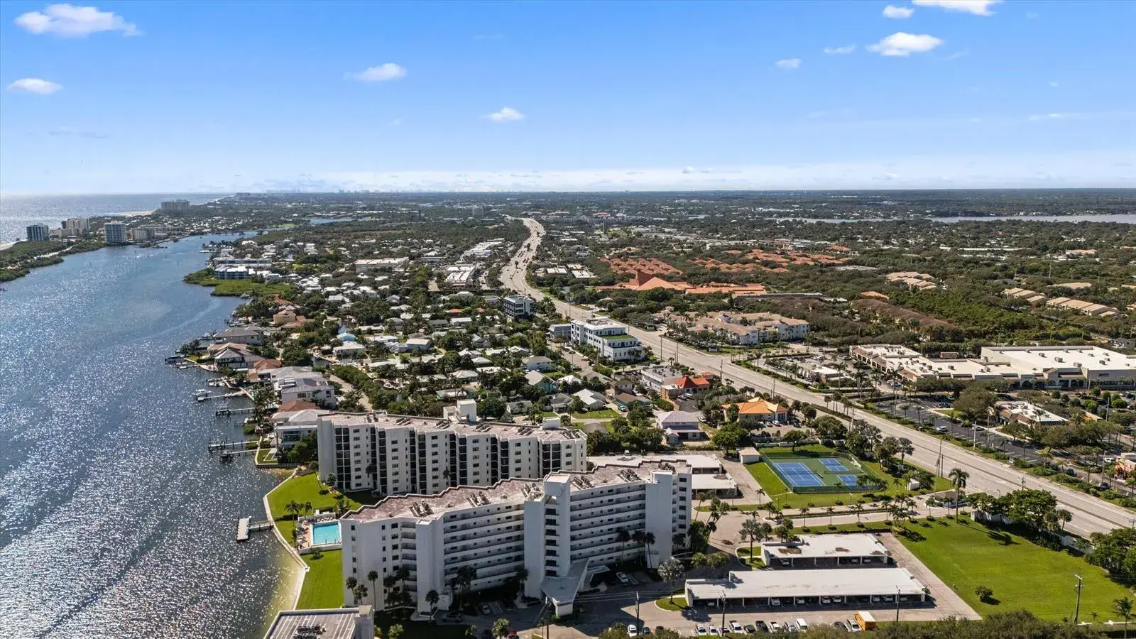 19800 Sandpointe Bay Drive # 807, Tequesta FL 33469