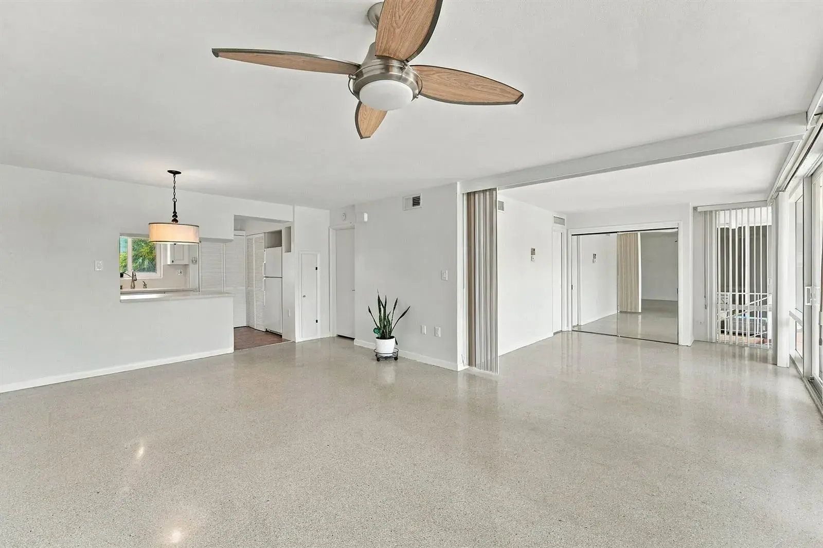 2725 NE 32ND Avenue # 7, Fort Lauderdale FL 33308