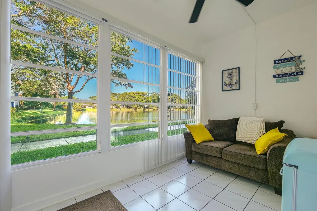 3531 NW 50TH Avenue # 413, Lauderdale Lakes FL 33319