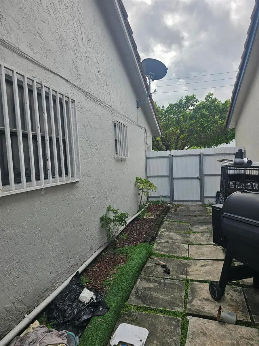 9919 NW 122nd Street, Hialeah Gardens FL 33018