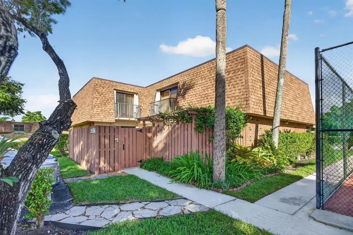 5551 NW 61ST Place, Tamarac FL 33319