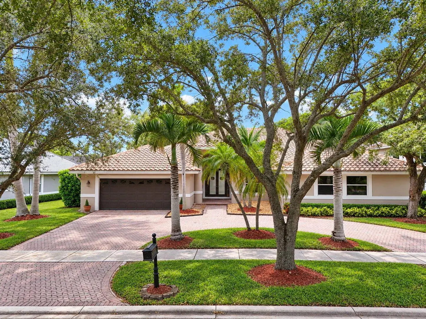 1776 Eagle Trace Boulevard W, Coral Springs FL 33071