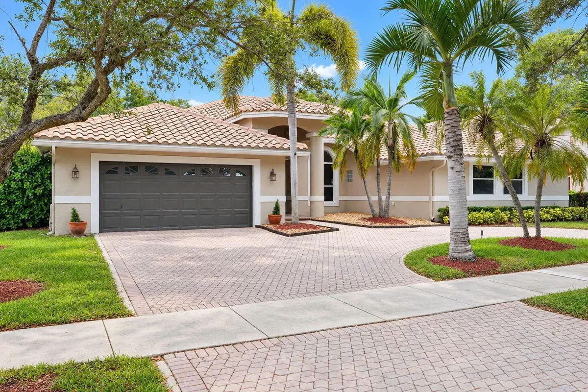 1776 Eagle Trace Boulevard W, Coral Springs FL 33071
