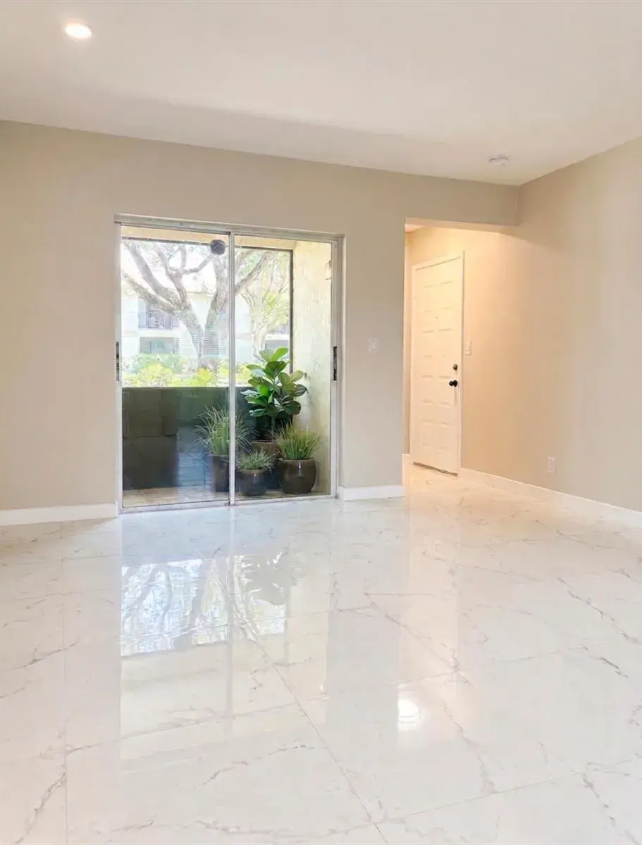 3030 NW 68TH Street # 104, Fort Lauderdale FL 33309