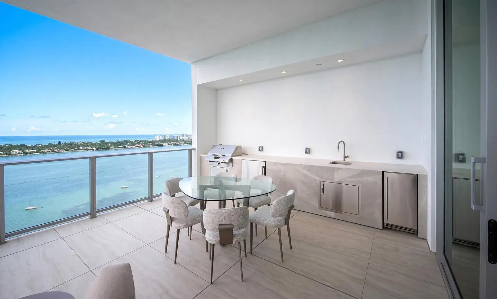 4714 N FLAGLER Drive # 2101, West Palm Beach FL 33407