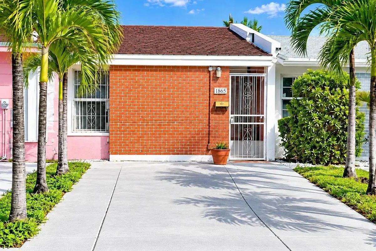 1865 W 68TH, Hialeah FL 33014