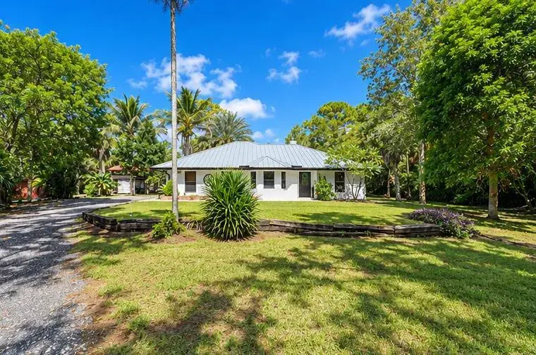 17857 82nd Road N, Loxahatchee FL 33470