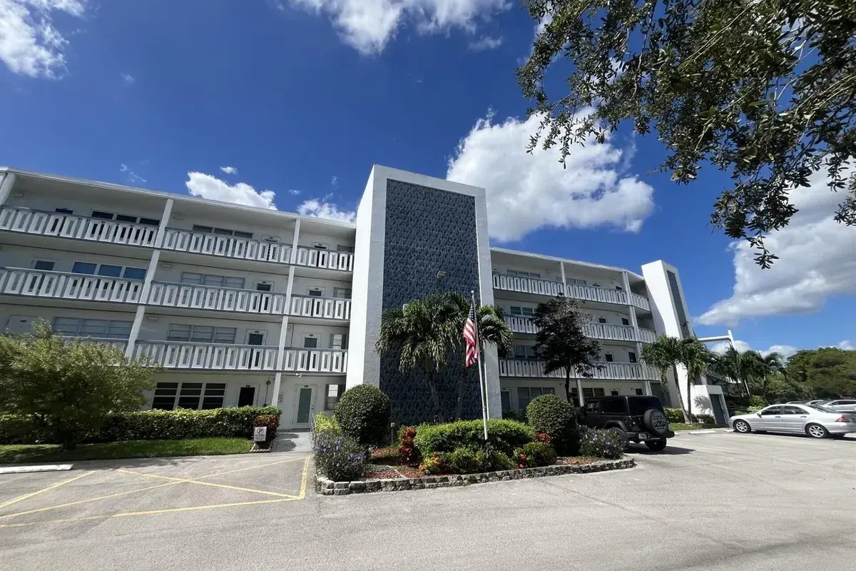 4006 FARNHAM N # 4006, Deerfield Beach FL 33442
