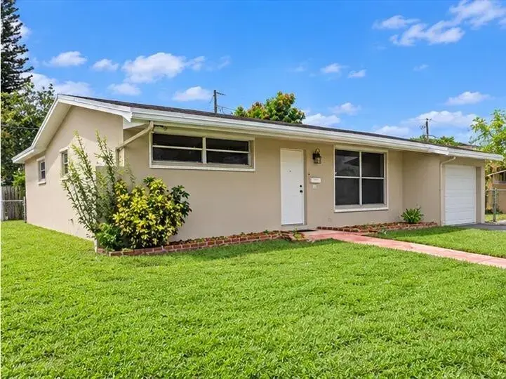 7700 SUNSET STRIP, Sunrise FL 33322