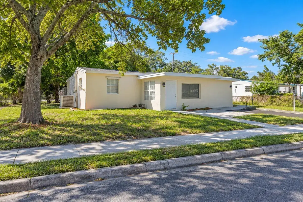 1101 NW 23RD Terrace NW, Fort Lauderdale FL 33311