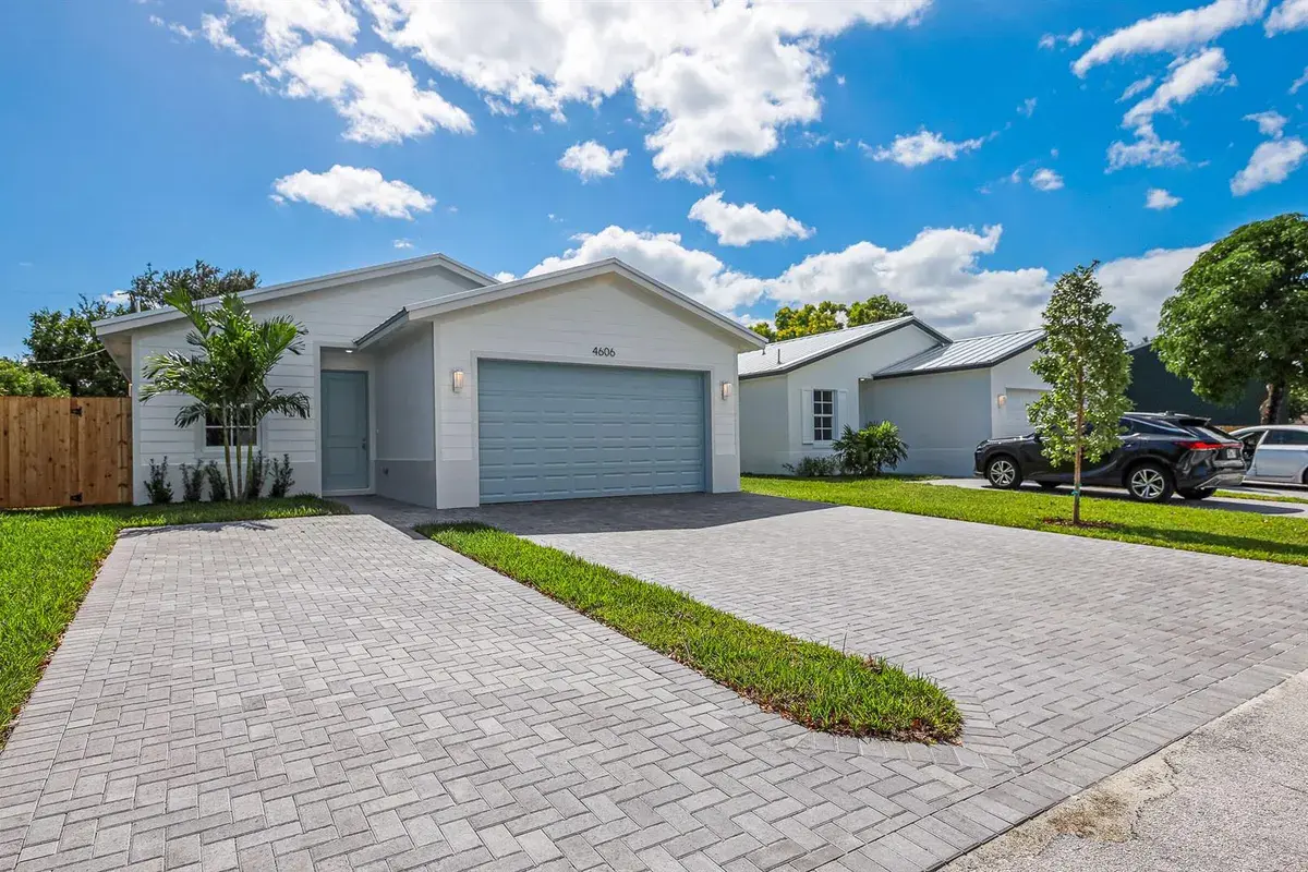 4606 Hibiscus Avenue, West Palm Beach FL 33417