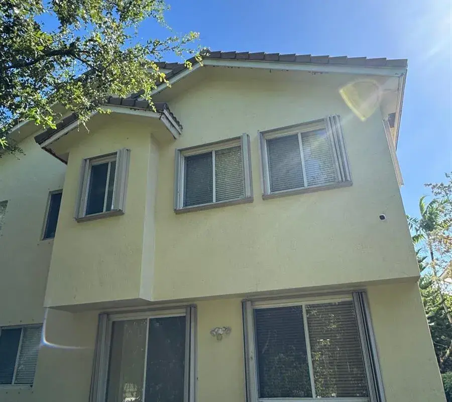 2923 CARVELLE Drive, Riviera Beach FL 33404