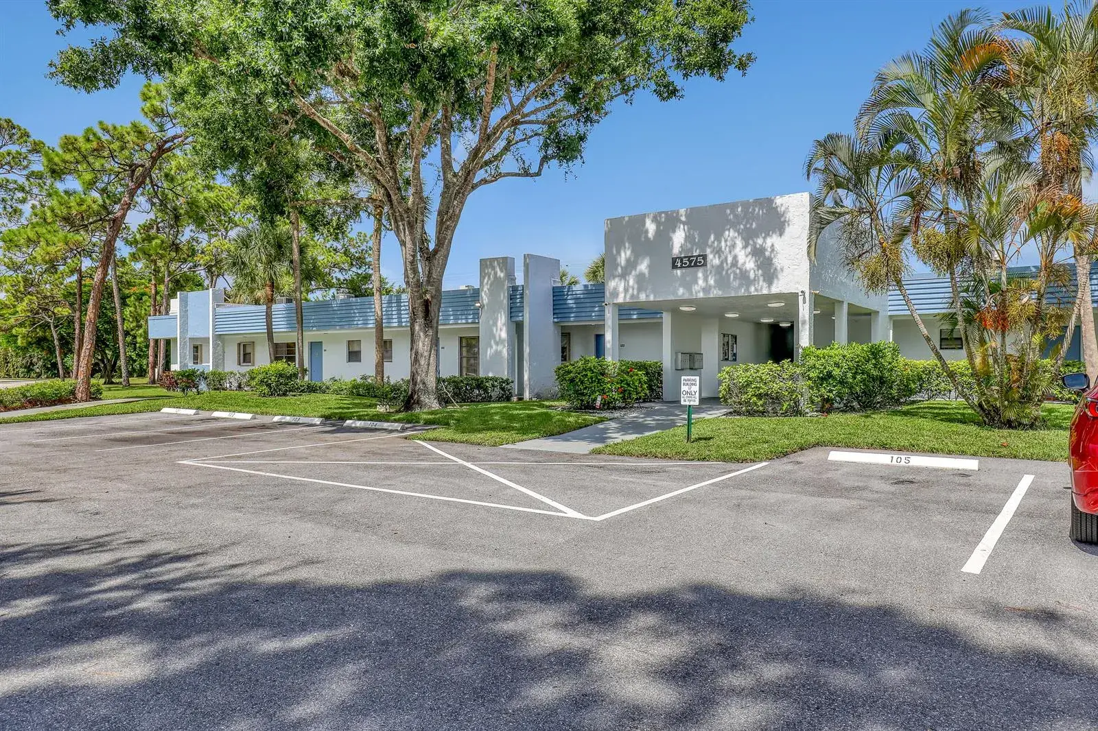 4575 LUCERNE LAKES Boulevard # 103, Lake Worth FL 33467