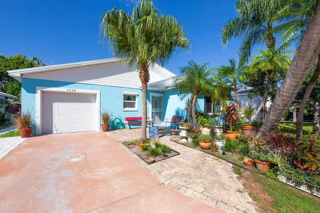 5638 SE MITZI Lane, Stuart FL 34997