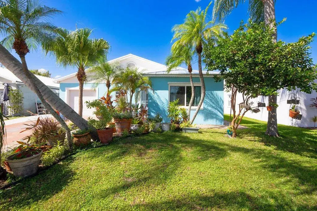 5638 SE MITZI Lane, Stuart FL 34997