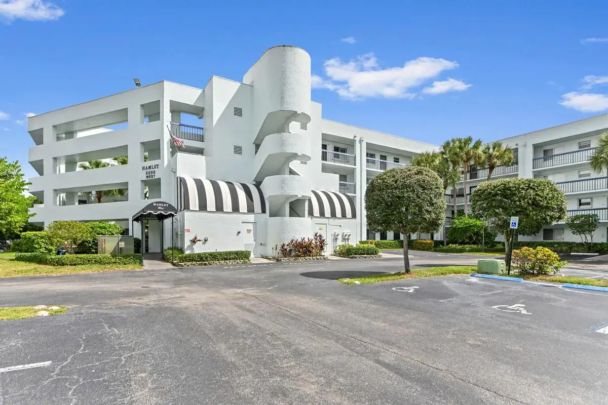 6698 10th Avenue N # 323, Lake Worth FL 33467