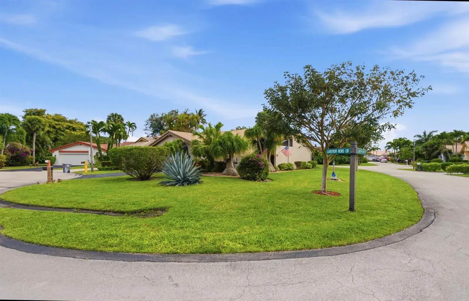 5743 Lakeview Mews Circle, Boynton Beach FL 33437