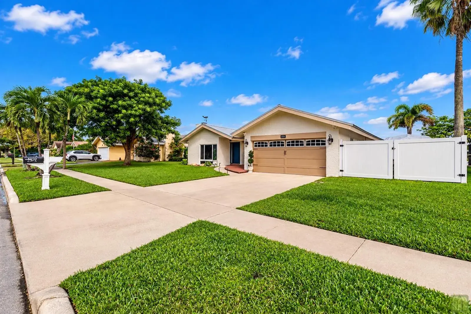4959 NW 6TH Street, Coconut Creek FL 33063