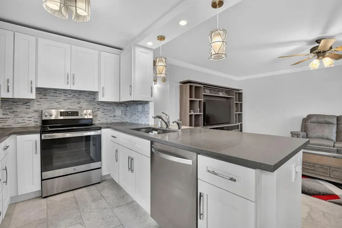385 BURGUNDY I, Delray Beach FL 33484