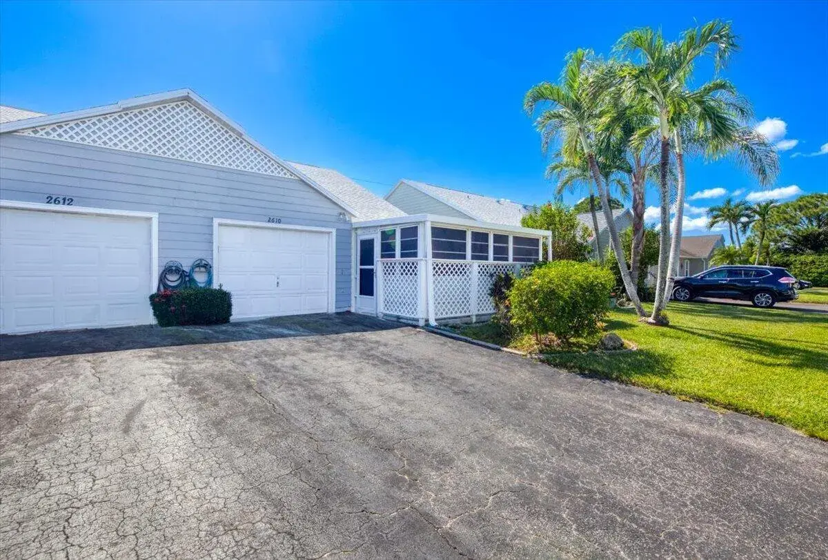 2610 SE Tropical E Circle, Port St. Lucie FL 34952