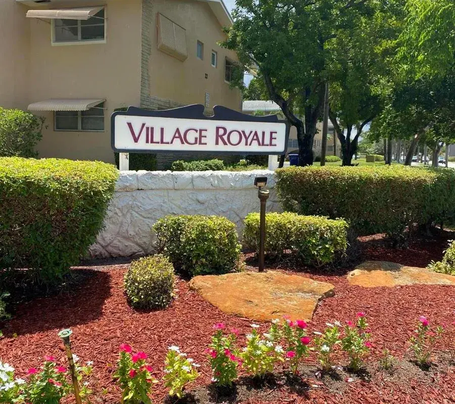 2101 NE 1ST Court # 206, Boynton Beach FL 33435