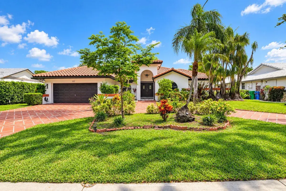 8839 NW 49th Drive, Coral Springs FL 33067