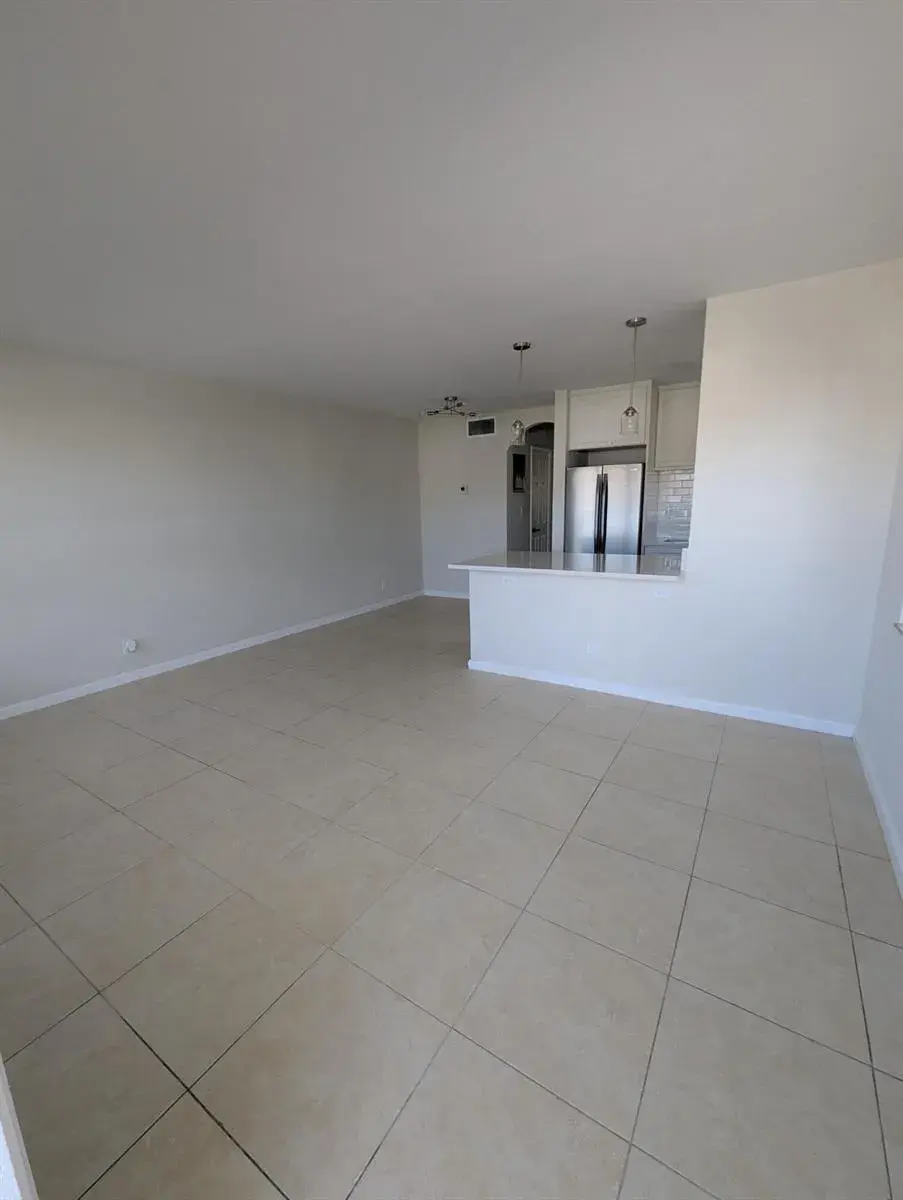 2120 NE 42ND Court # 5, Lighthouse Point FL 33064