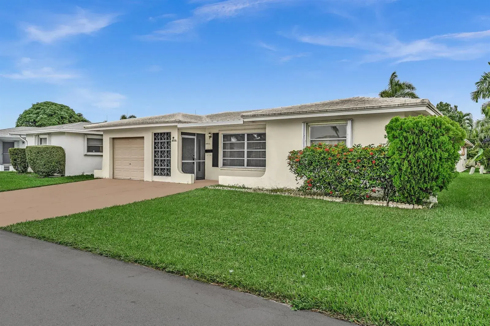 4402 NW 43rd Terrace, Tamarac FL 33319