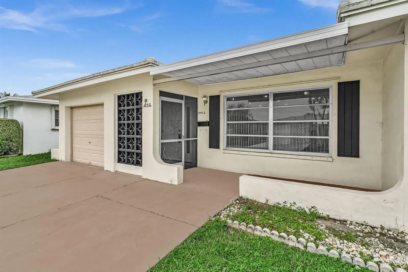 4402 NW 43rd Terrace, Tamarac FL 33319