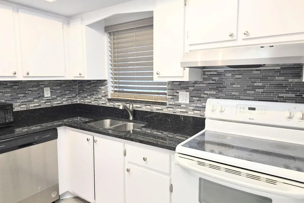 2907 ASHLEY Drive W # A, West Palm Beach FL 33415