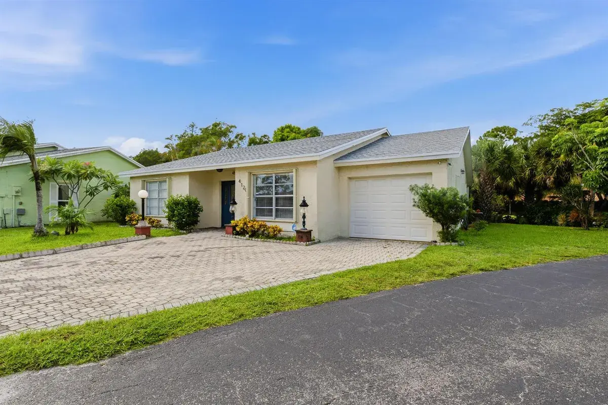 4120 PINE GREEN Run, Lake Worth FL 33467