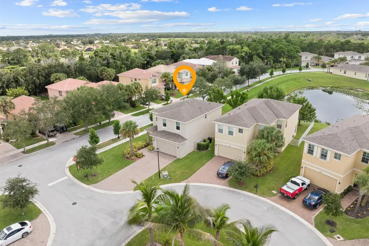 1301 NW Fiorenza Court, Port St. Lucie FL 34986