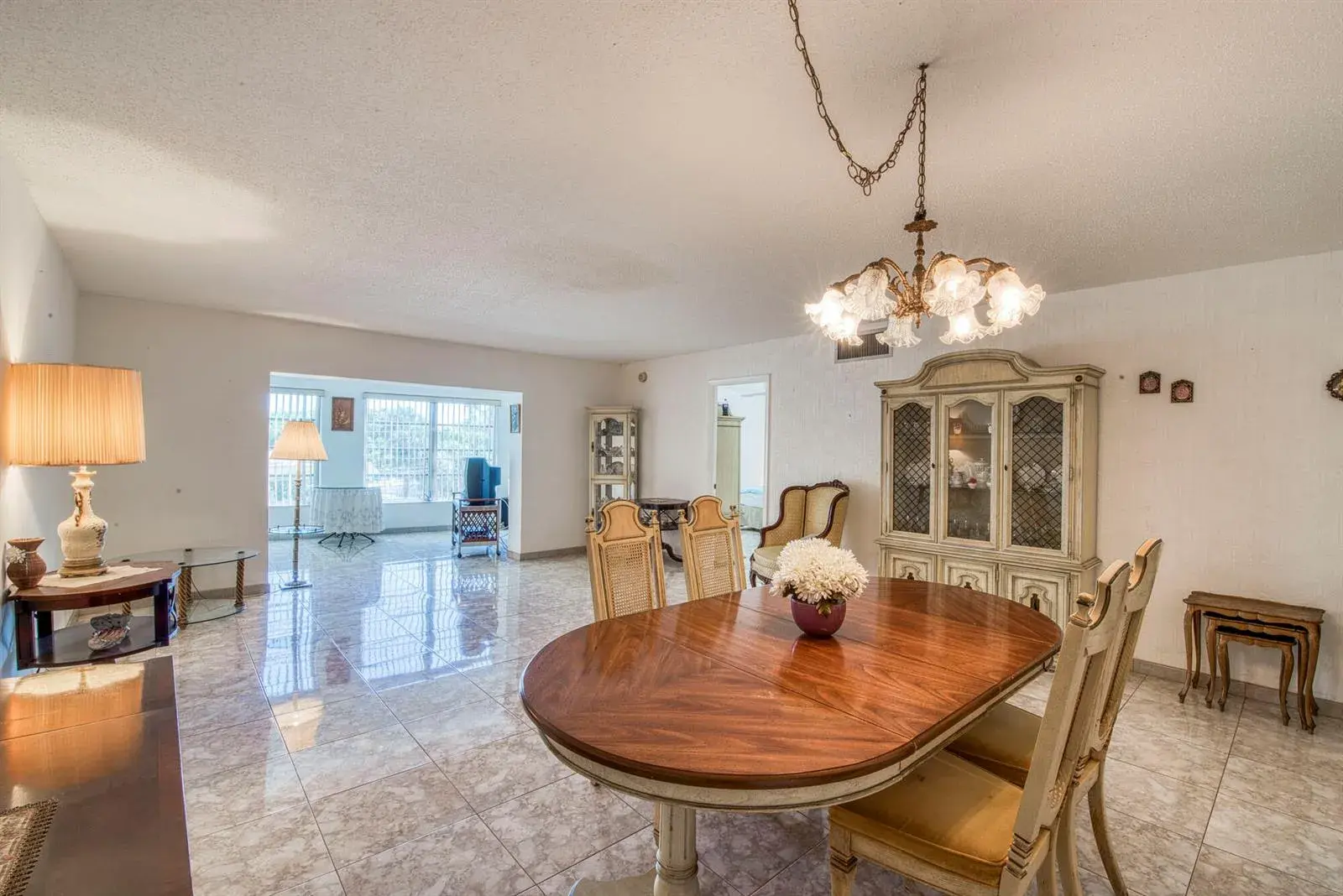 4281 NW 41ST Street # 320, Lauderdale Lakes FL 33319