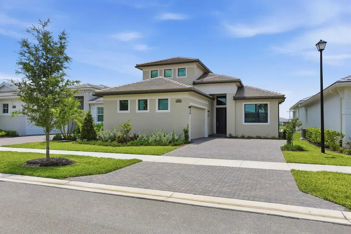 8450 SW Fattori Way, Port St. Lucie FL 34987