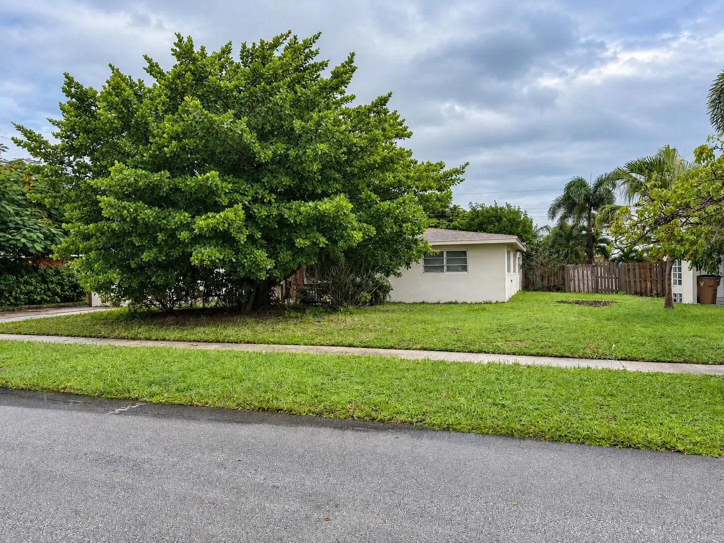 1025 SE 14TH Street, Deerfield Beach FL 33441