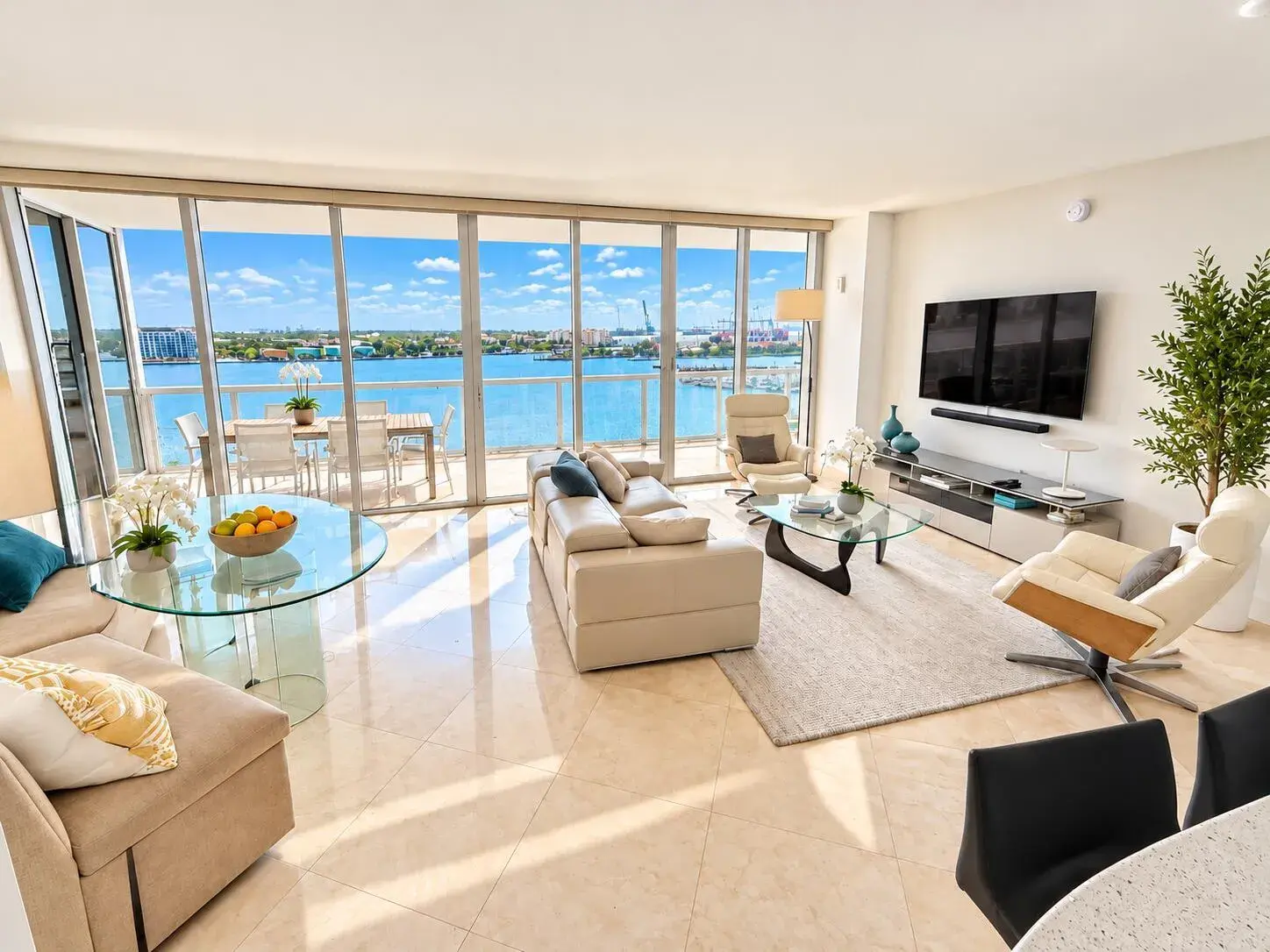 2 bedroom 2 bath Residential for sale at 400 ALTON Road # 1704, Miami Beach FL 33139