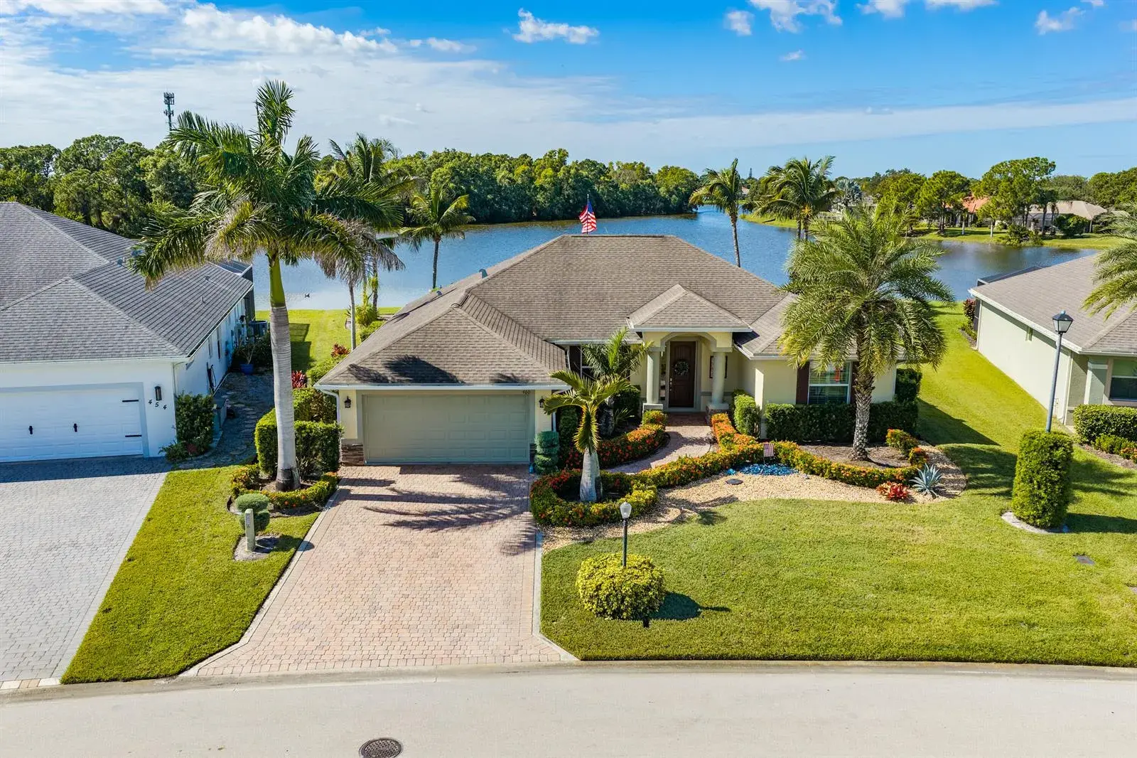 460 SW VISTA LAKE Drive, Port St. Lucie FL 34953