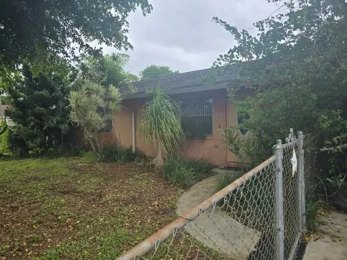 4758 CLINTON Boulevard, FL 33463