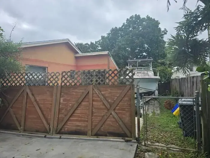 4758 CLINTON Boulevard, FL 33463