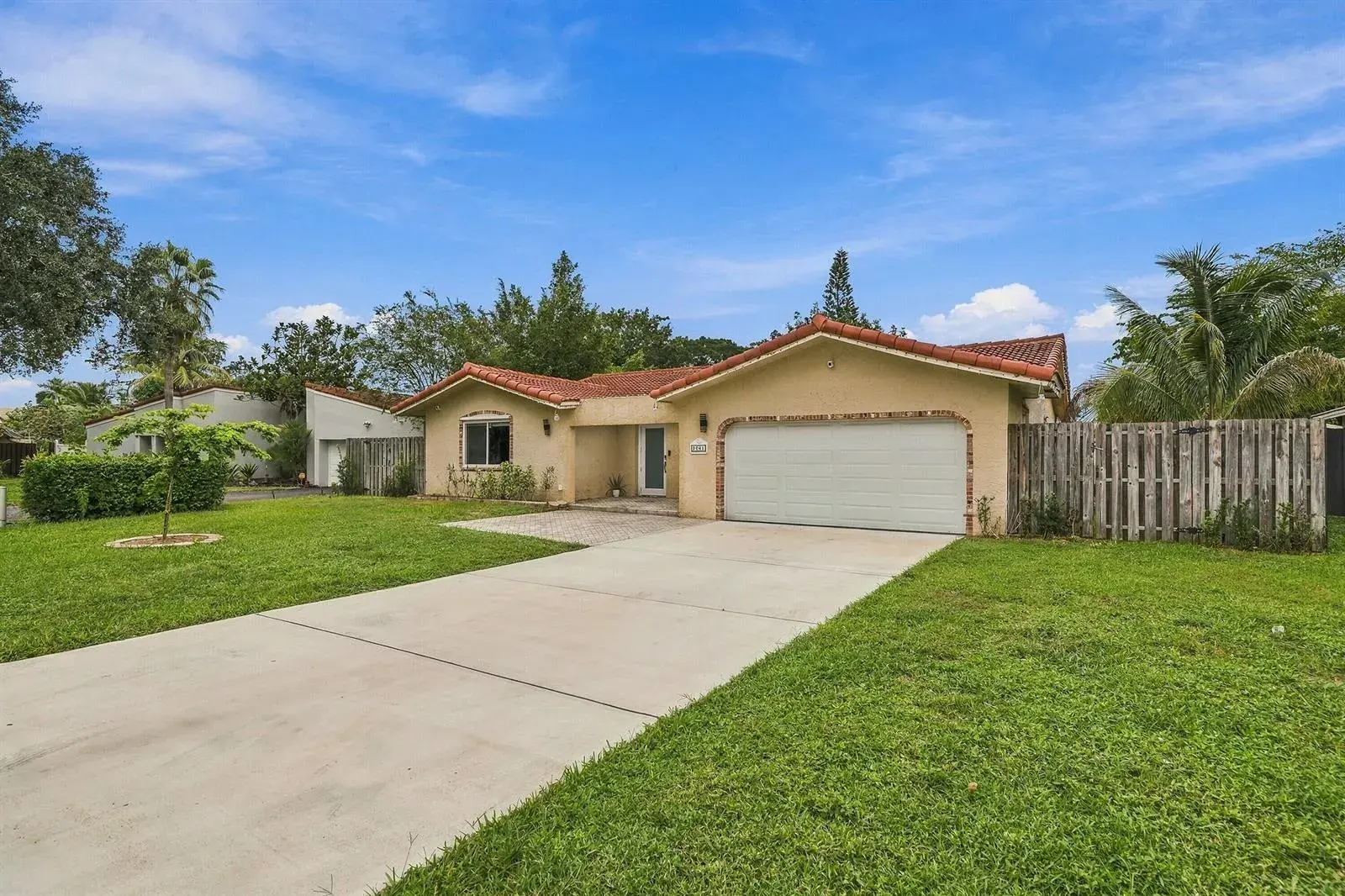9041 NW 27TH Place, Coral Springs FL 33065